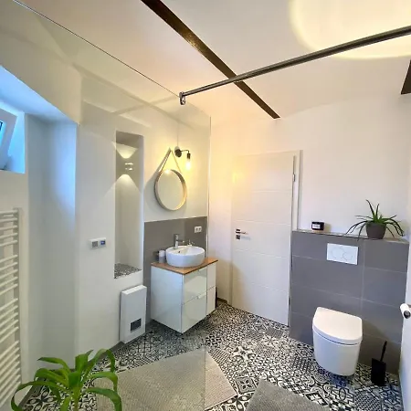 Zur Alten Schmiede * Winningen